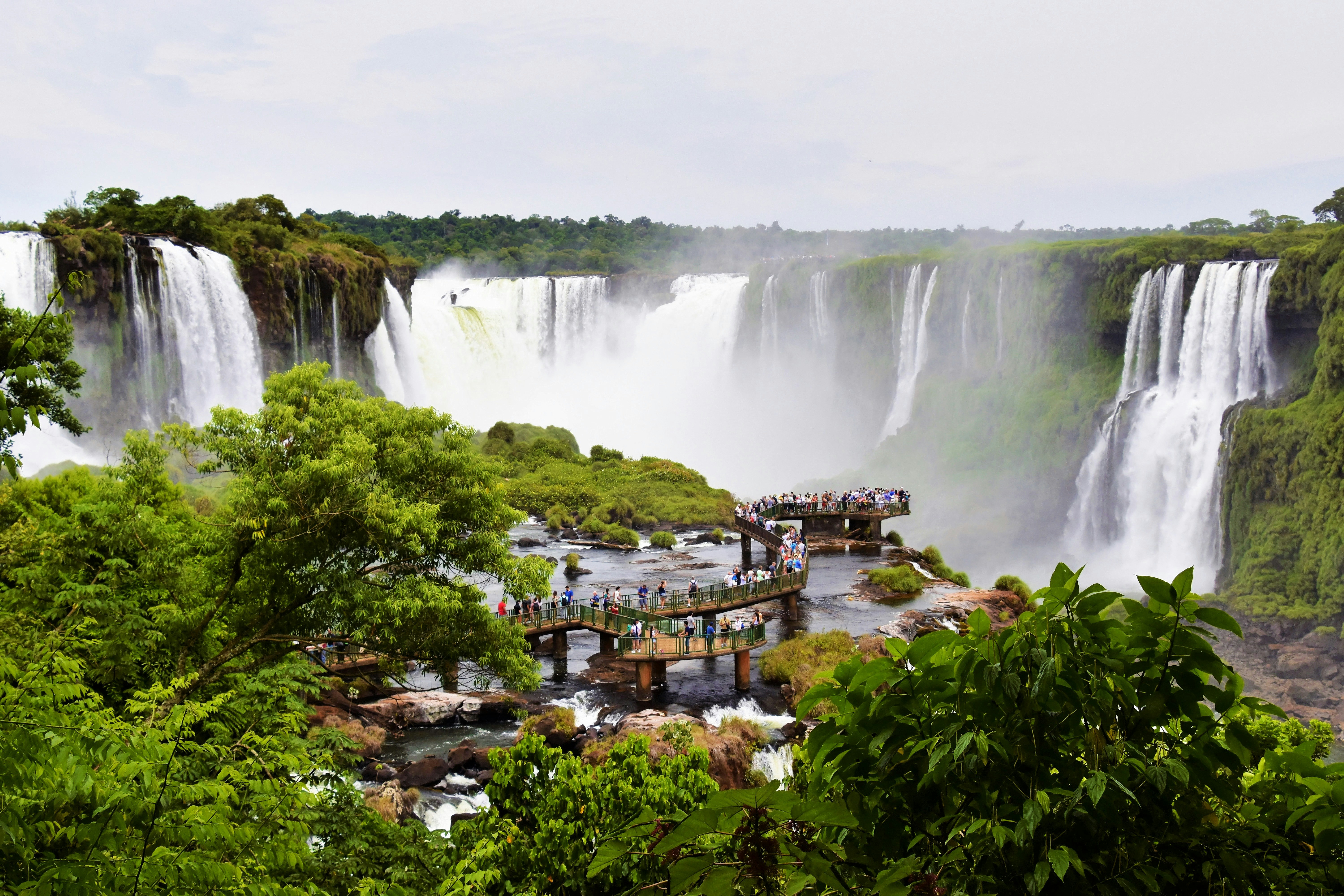 Día 11: BUENOS AIRES – IGUAZÚ – CATARATAS BRASILEÑAS