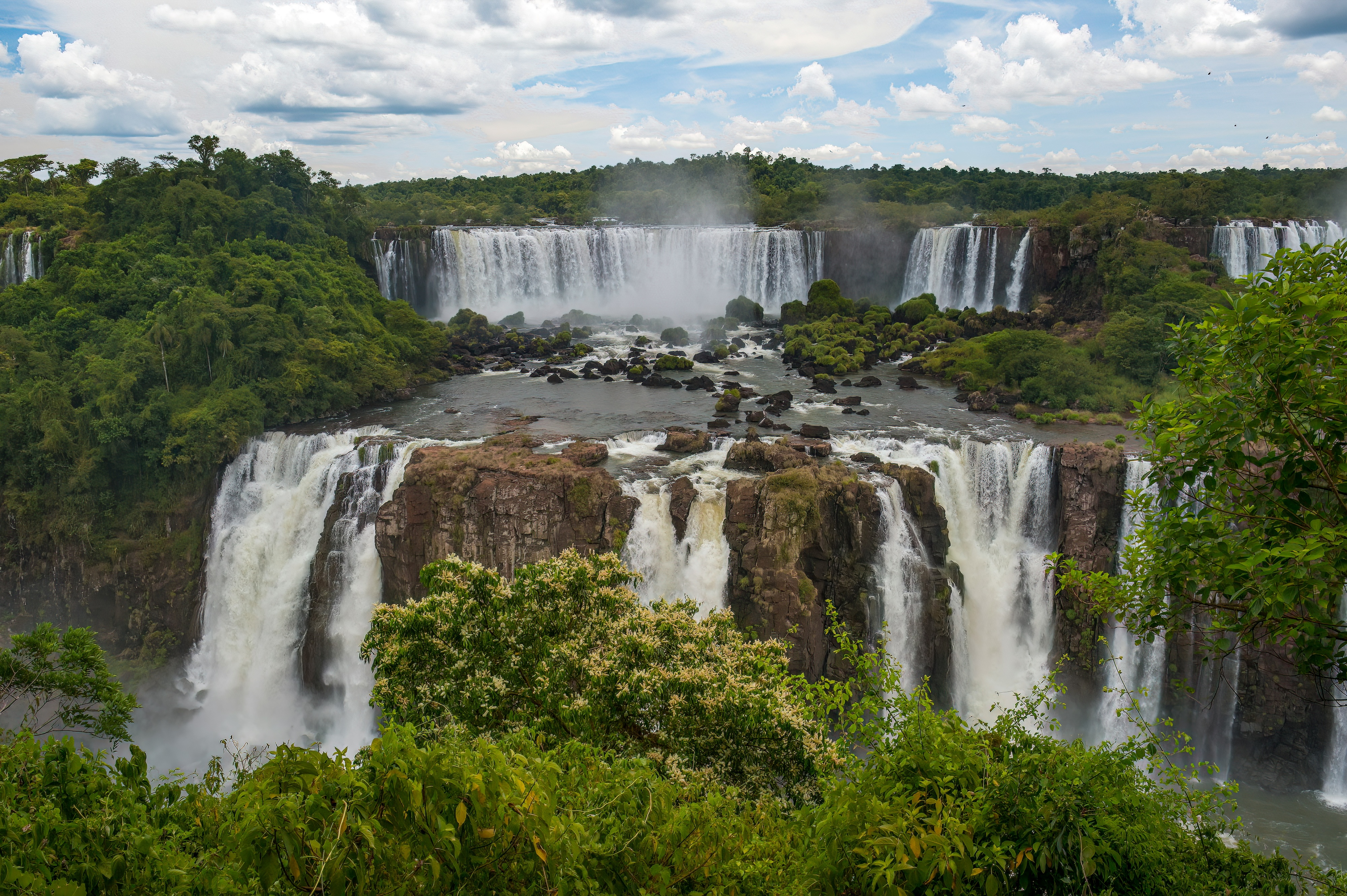 Día 12: GUAZÚ – CATARATAS ARGENTINAS