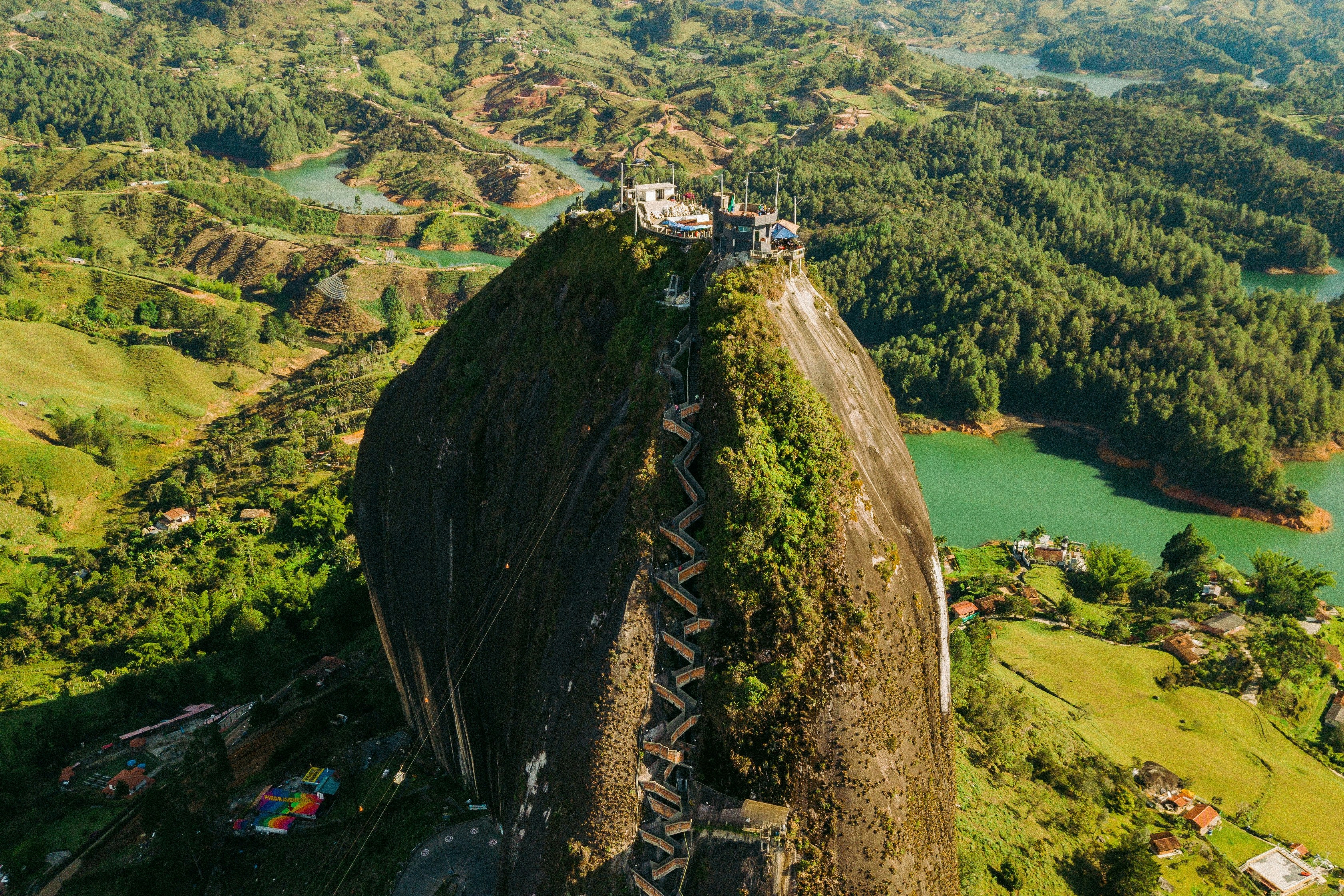 Día 3: GUATAPE Y PIEDRA DEL PEÑOL